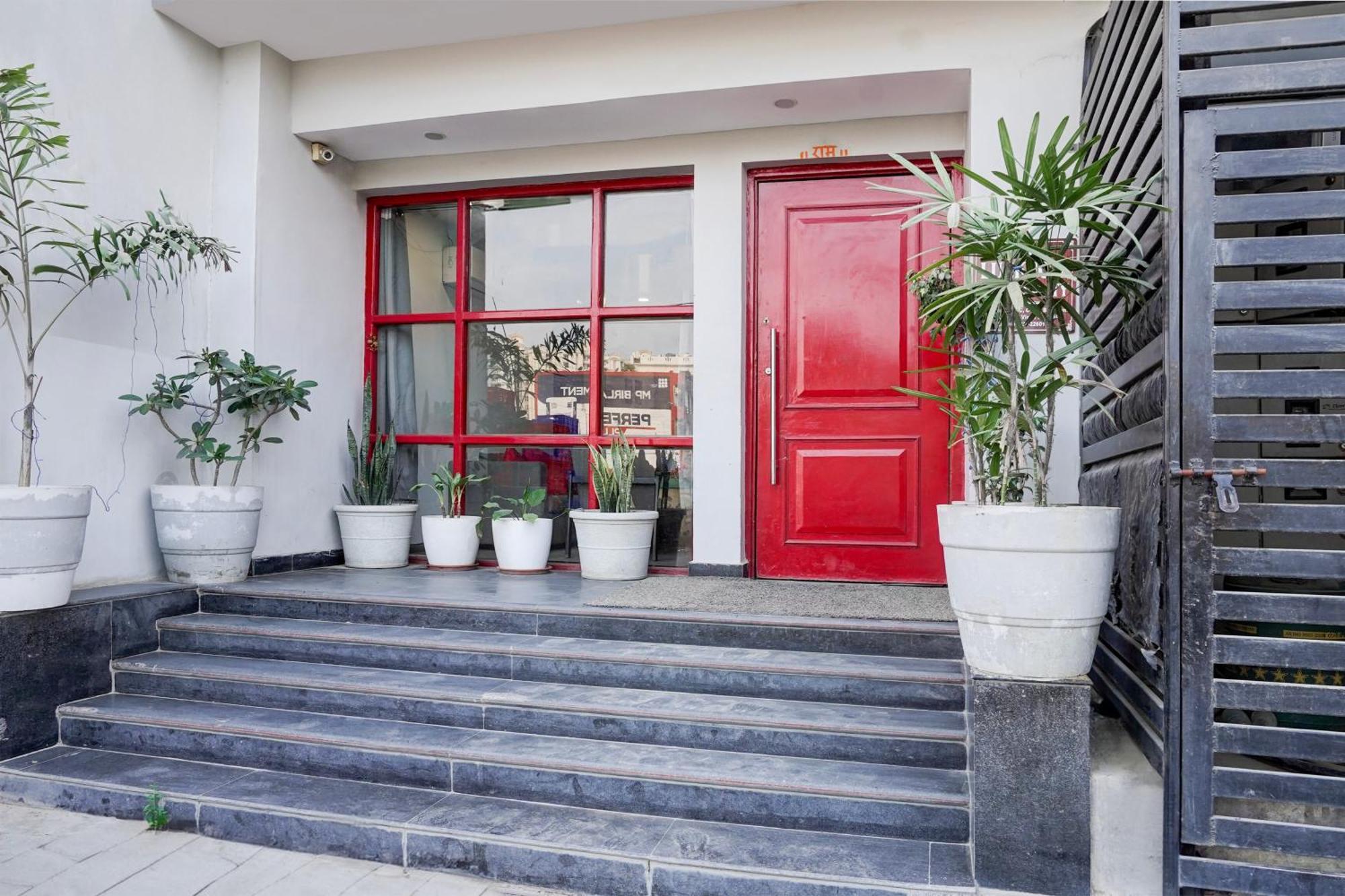 Super Townhouse Gomti Nagar Sector 6 Near Ekana Stadium 러크나우 외부 사진