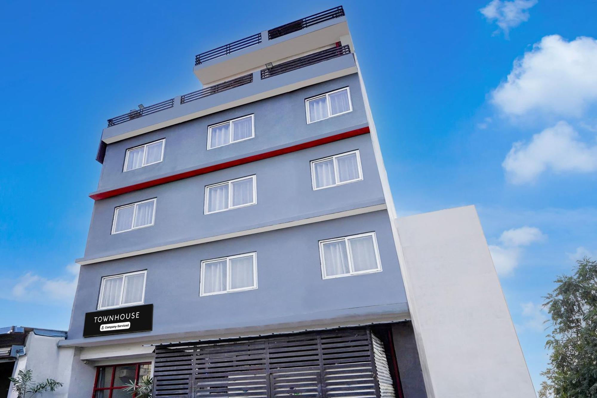 Super Townhouse Gomti Nagar Sector 6 Near Ekana Stadium 러크나우 외부 사진