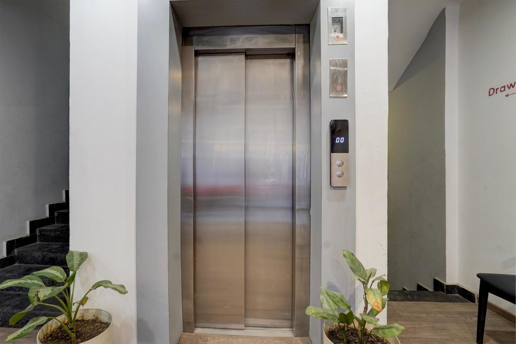 Super Townhouse Gomti Nagar Sector 6 Near Ekana Stadium 러크나우 외부 사진